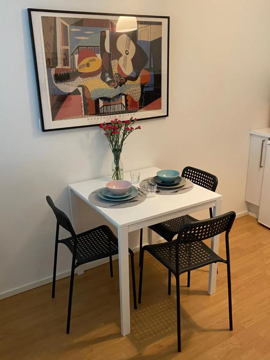 Image 1 of Studio with free parking, good connections& wifi, tranquil location