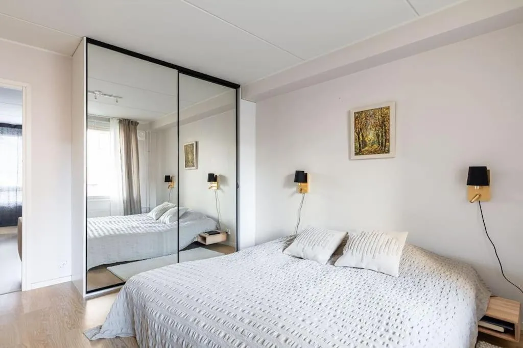 Image 5 of Tilava ja moderni kolmio Kalliossa