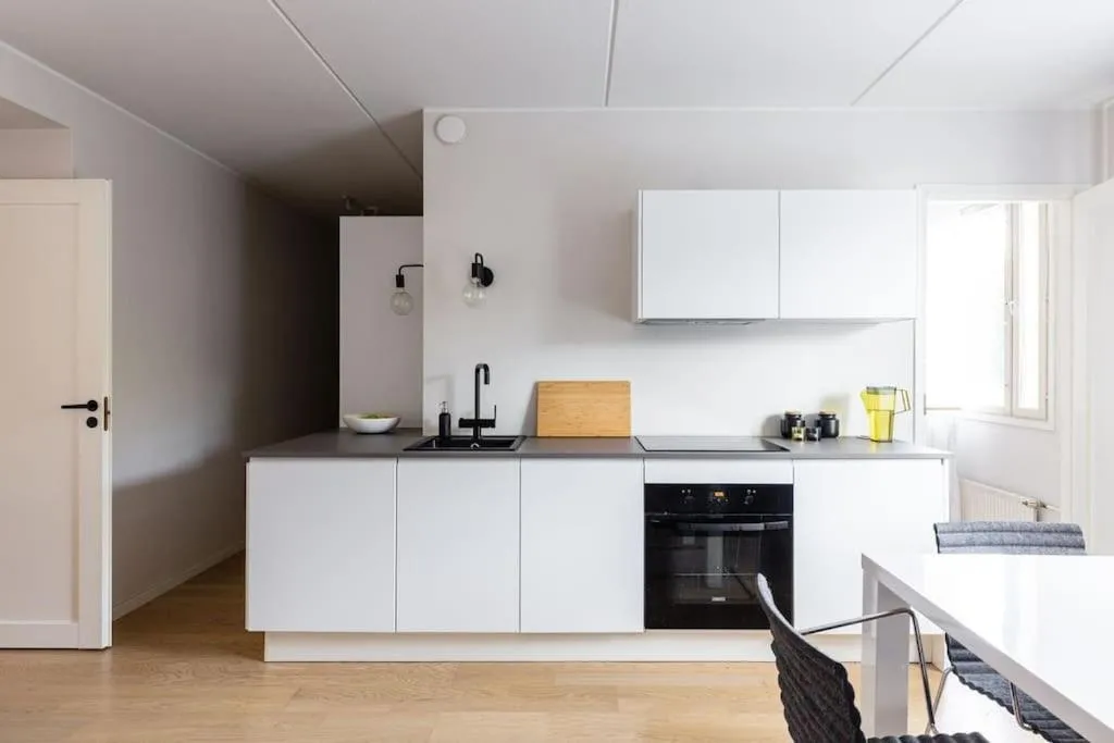 Image 6 of Tilava ja moderni kolmio Kalliossa