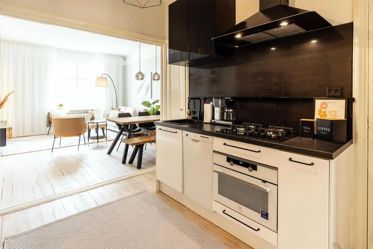 Image 6 of Unique & Scandinavian Suite – Sauna, Center, Metro