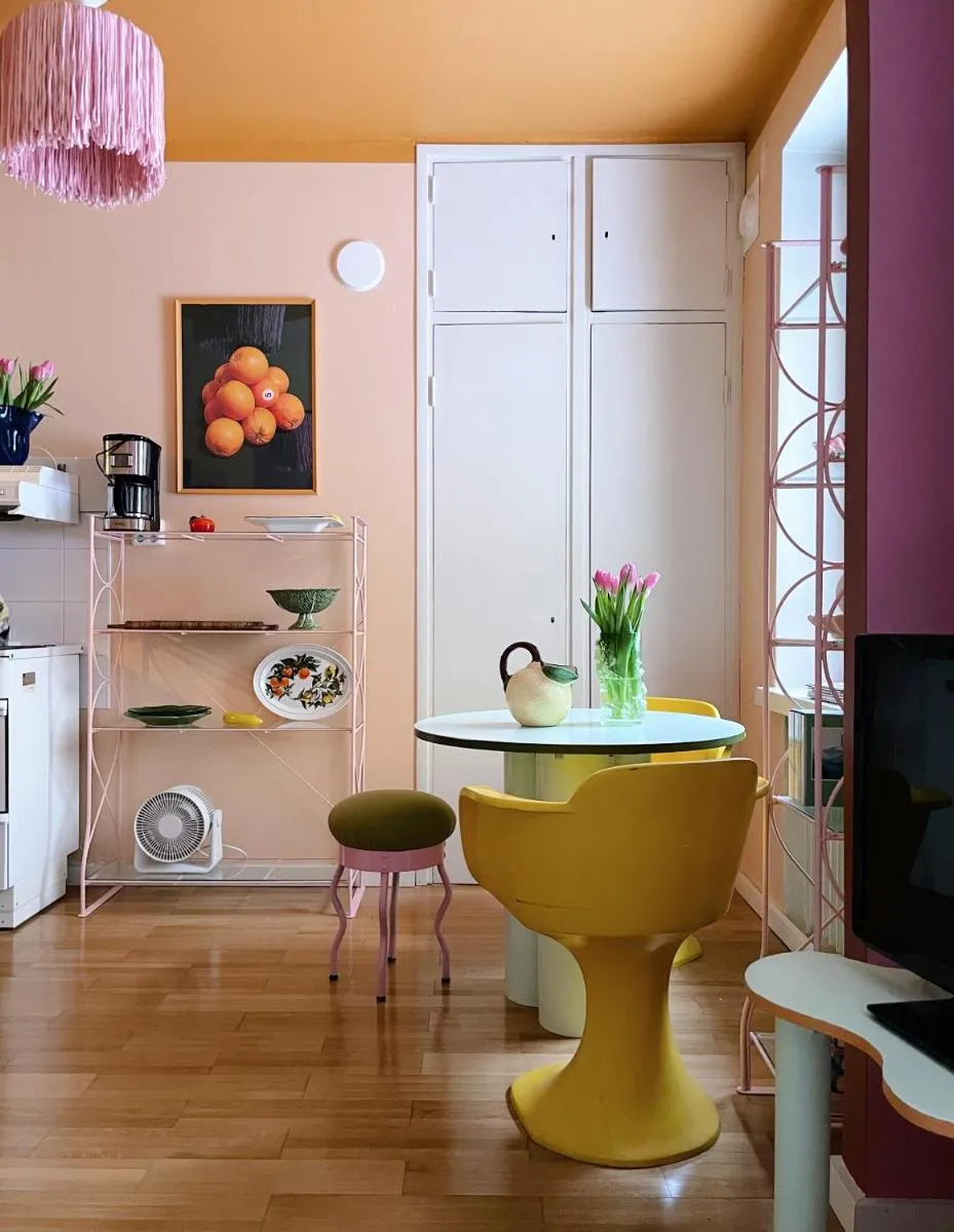 Image 3 of Värikäs koti lähellä keskustaa