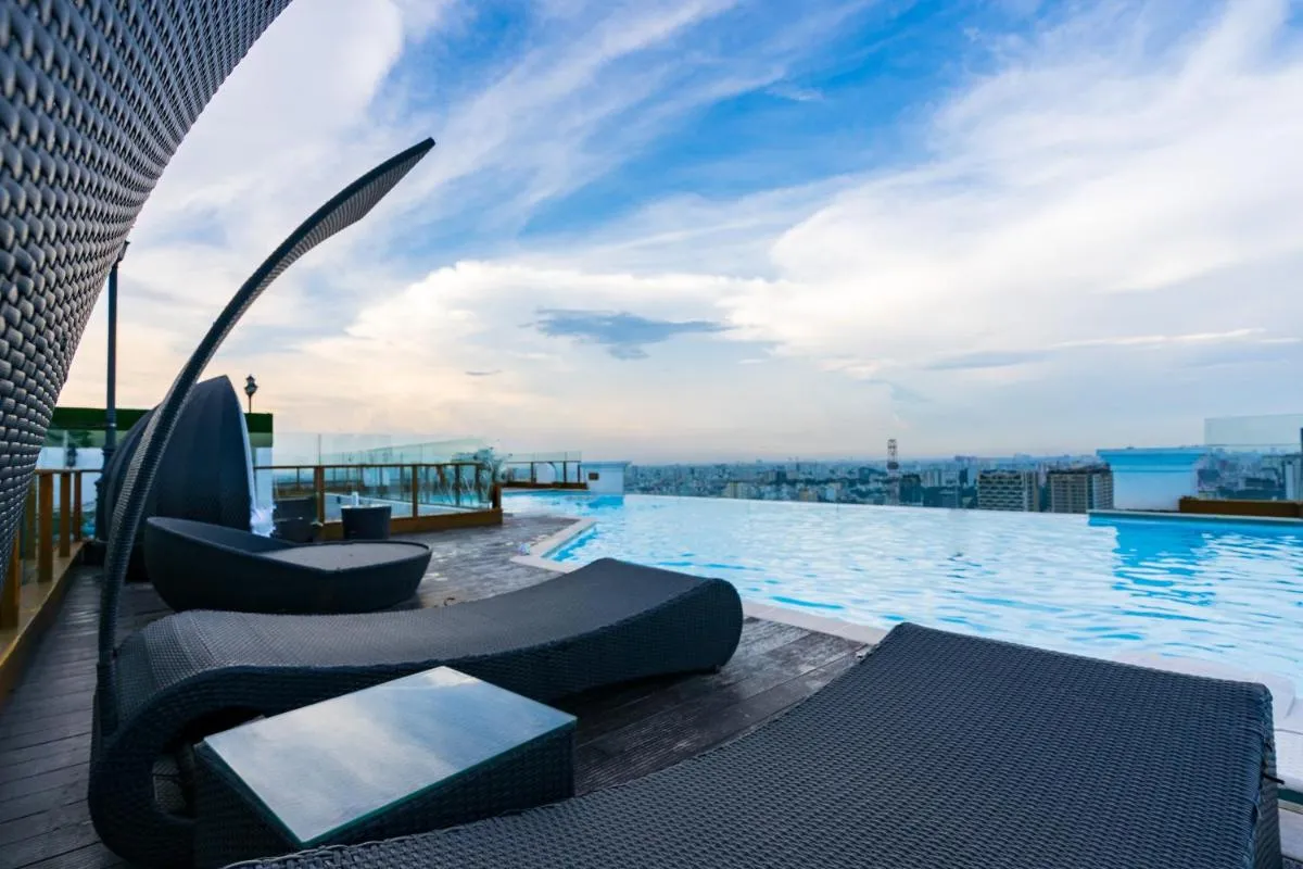 Image 3 of 2BR 3BR Luxury Apartment Sky Pool