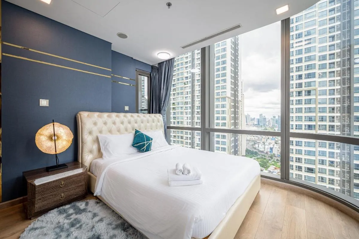 Image 5 of 2 Comfortable bedrooms in Landmark 81