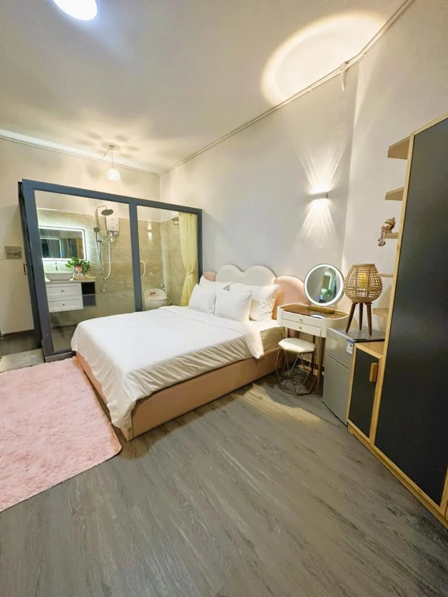 Image 4 of 6even Hotel – Have a staycation in The Cafe Apartments building
