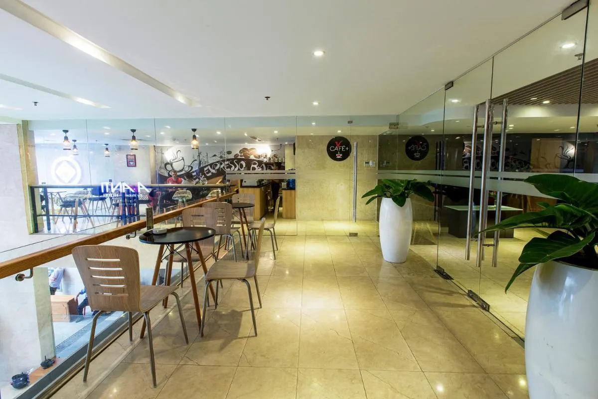 Image 4 of Avanti Hotel