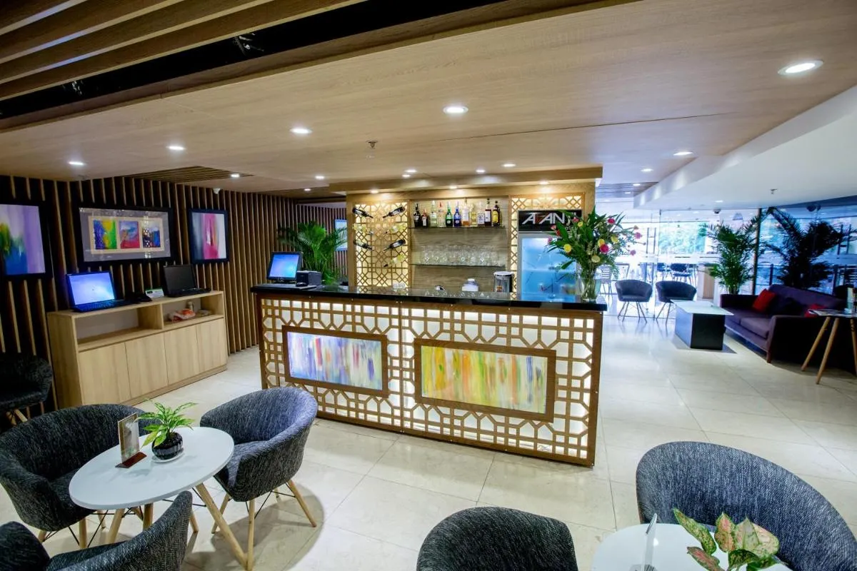 Image 5 of Avanti Hotel