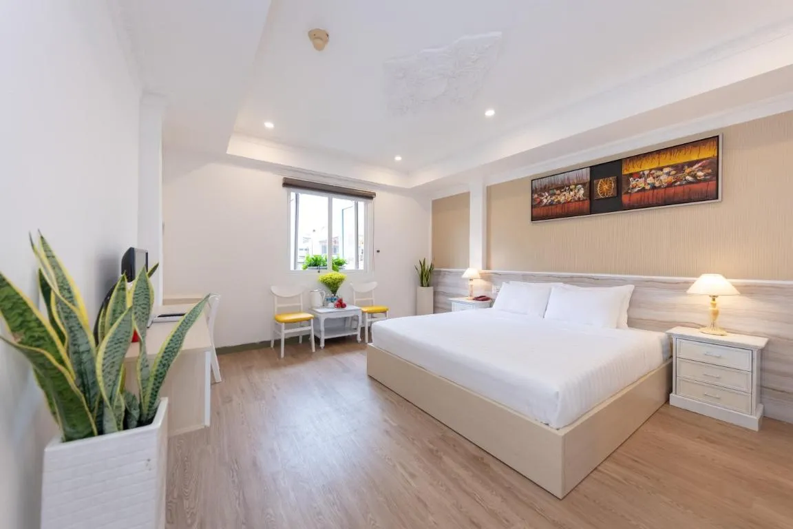 Image 1 of Ben Thanh Station Hotel