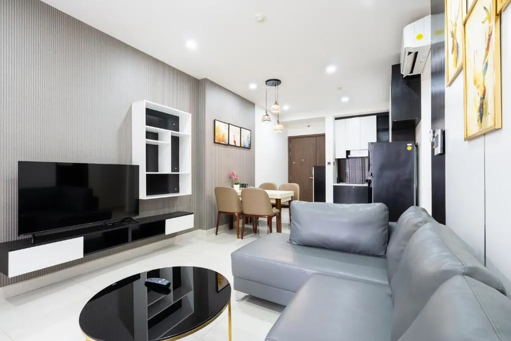 Image 1 of Best price Saigon Royal 2 bedrooms apartment