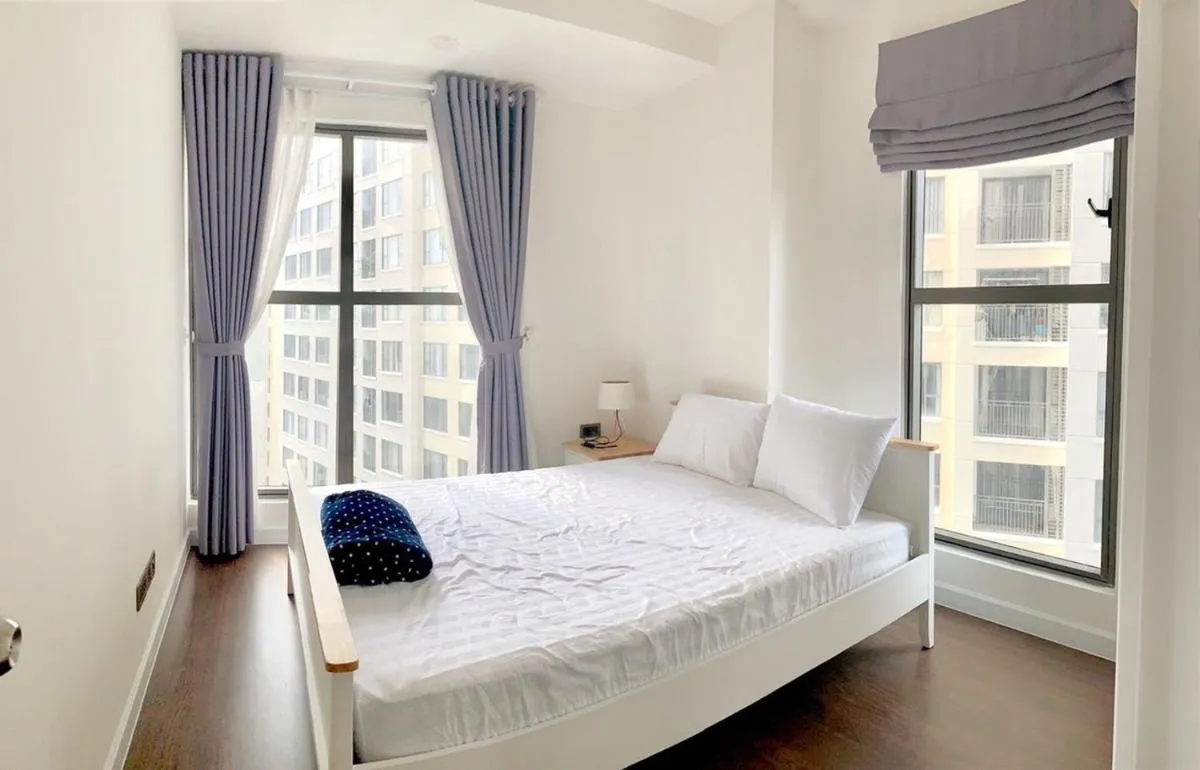 Image 3 of Best price Saigon Royal 2 bedrooms apartment
