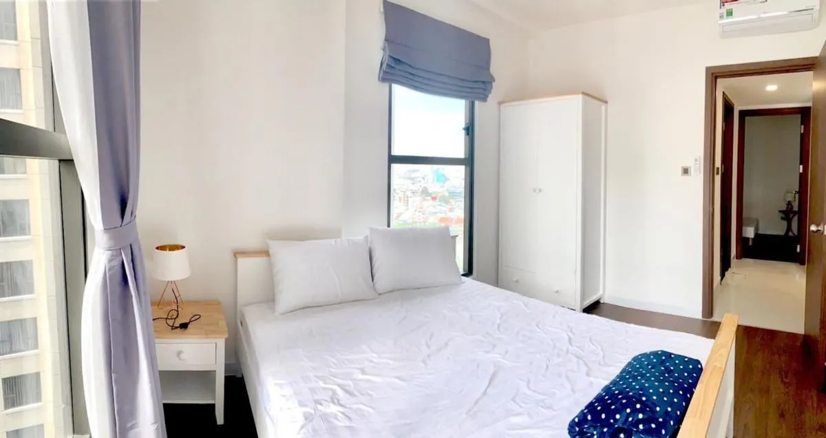 Image 5 of Best price Saigon Royal 2 bedrooms apartment
