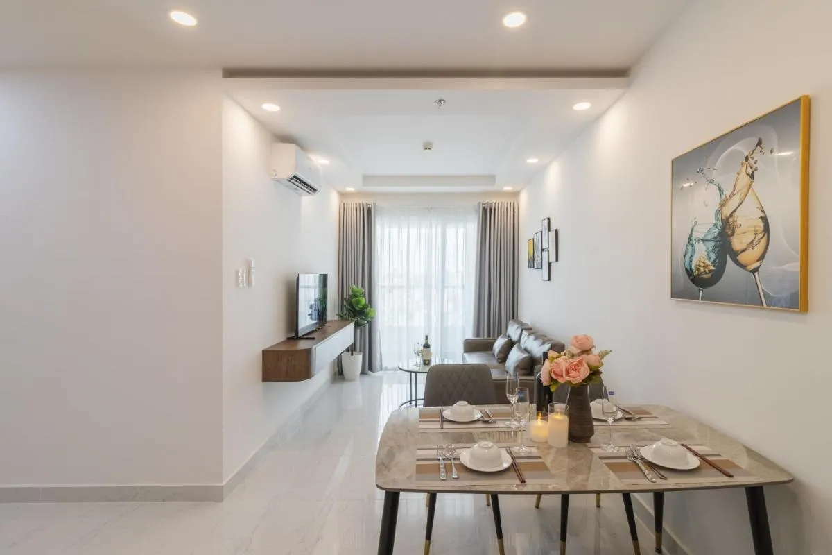 Image 5 of Big Promo 20% Luxury 2BR Apt – City Skyline View- Hot
