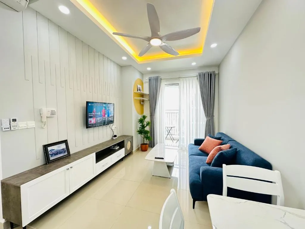 Image 1 of Căn hộ Sunrise City view 2 phòng ngủ, 76m2, Gym & hồ bơi free, lầu cao, view quận 1