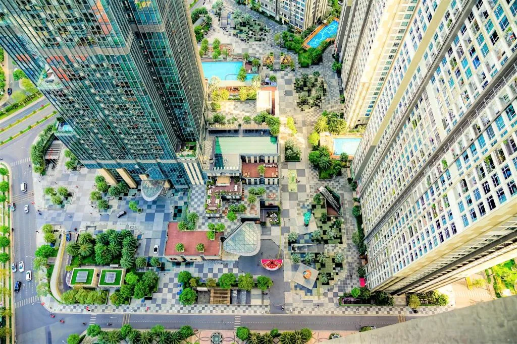 Image 1 of Central Apartments – Vinhomes Central Park, Landmark 81 Area & Ice Skating Rink