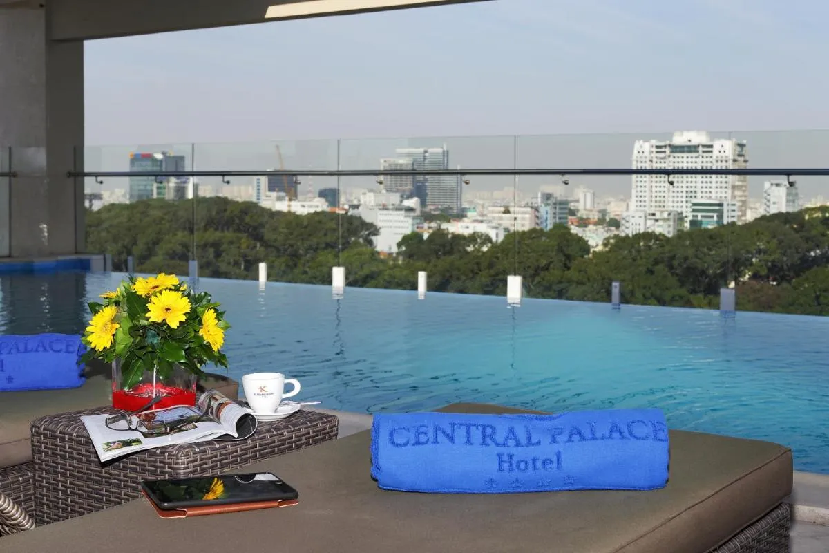 Image 3 of Central Palace Hotel