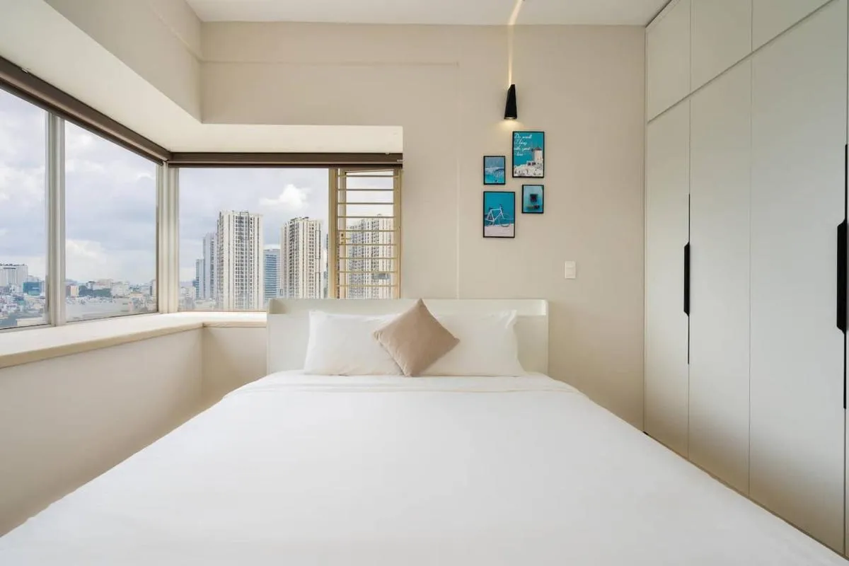 Image 3 of Charmington La Pointe – Central Suites D10