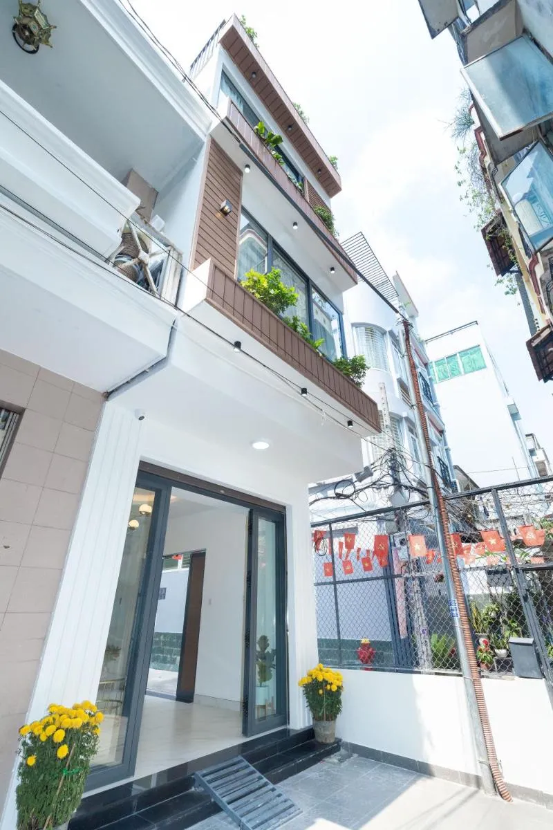 Image 5 of Cozrum Homes Charming Corner 2