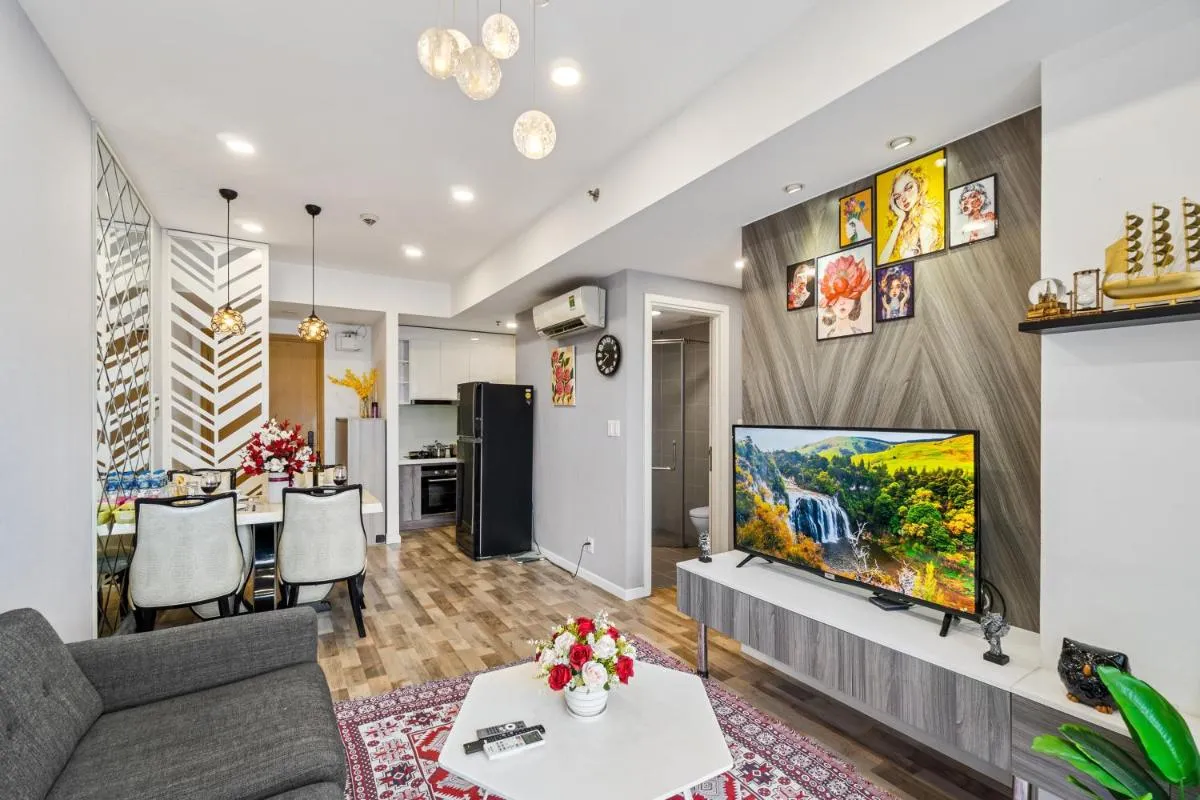 Image 5 of Cozy 2 Bedroom Condo in Masteri Thao Dien, Fully Furnished With Full Amenities