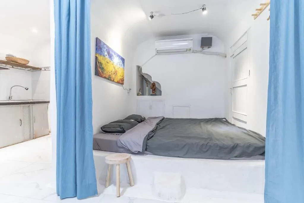 Image 3 of Deleted Tiny Home in Ben Thanh District 1 26 NTN