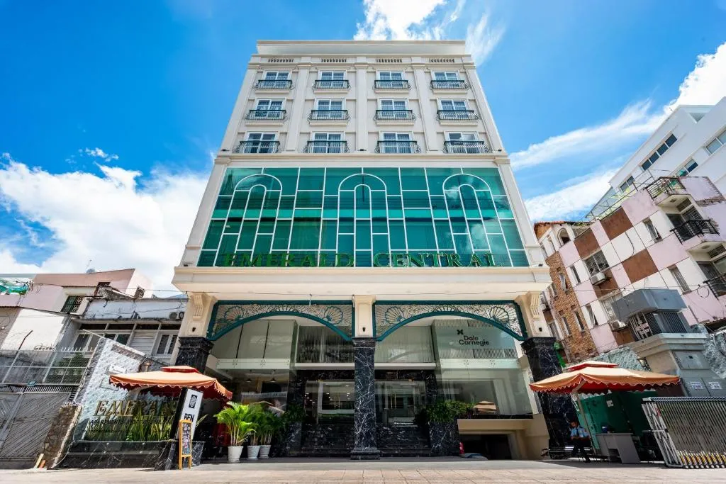Image 1 of Emerald Central