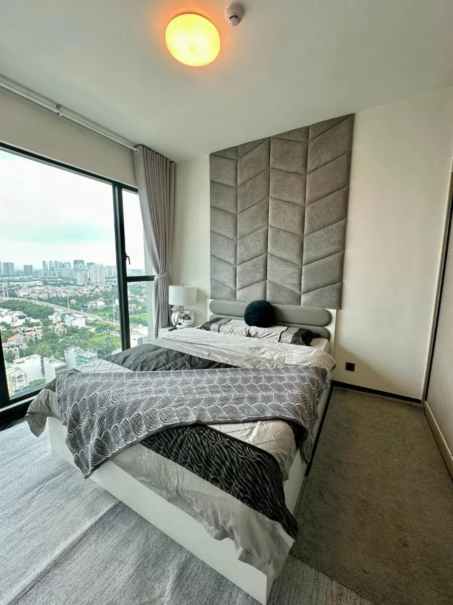 Image 4 of Feliz Luxurry Duplex Apartment Saigon