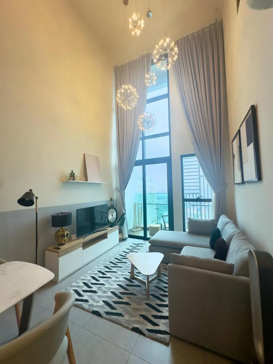 Image 5 of Feliz Luxurry Duplex Apartment Saigon