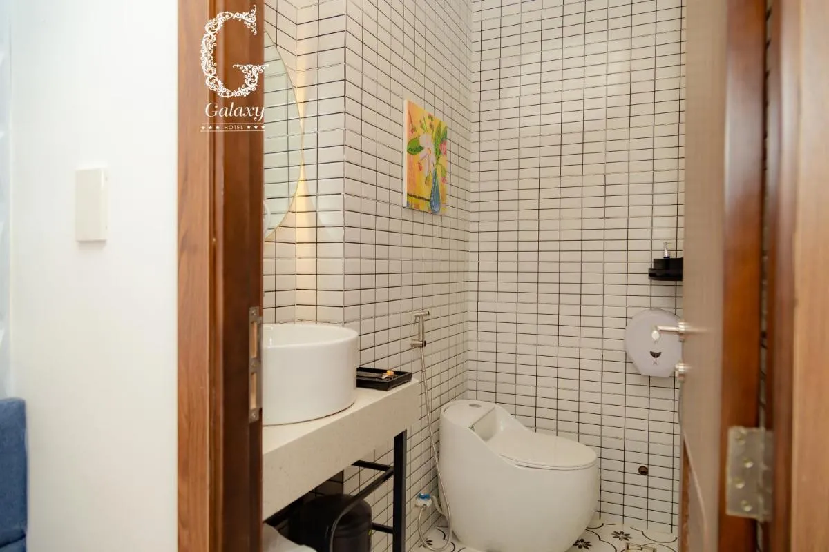 Image 3 of Galaxy Hotel 3