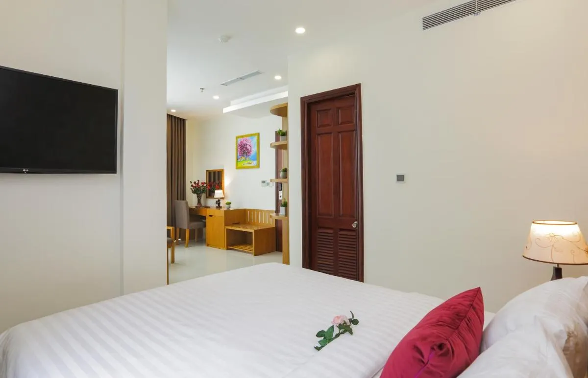 Image 3 of Golda Hotel
