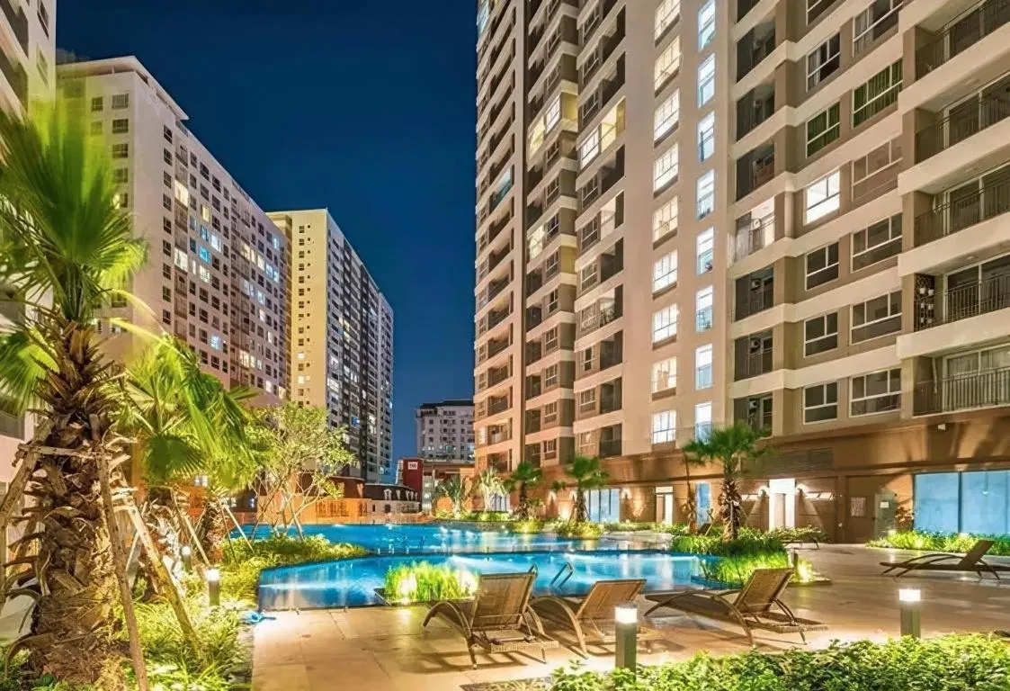 Image 1 of Golden Mansion – Transit Apt Free POOL & GYM