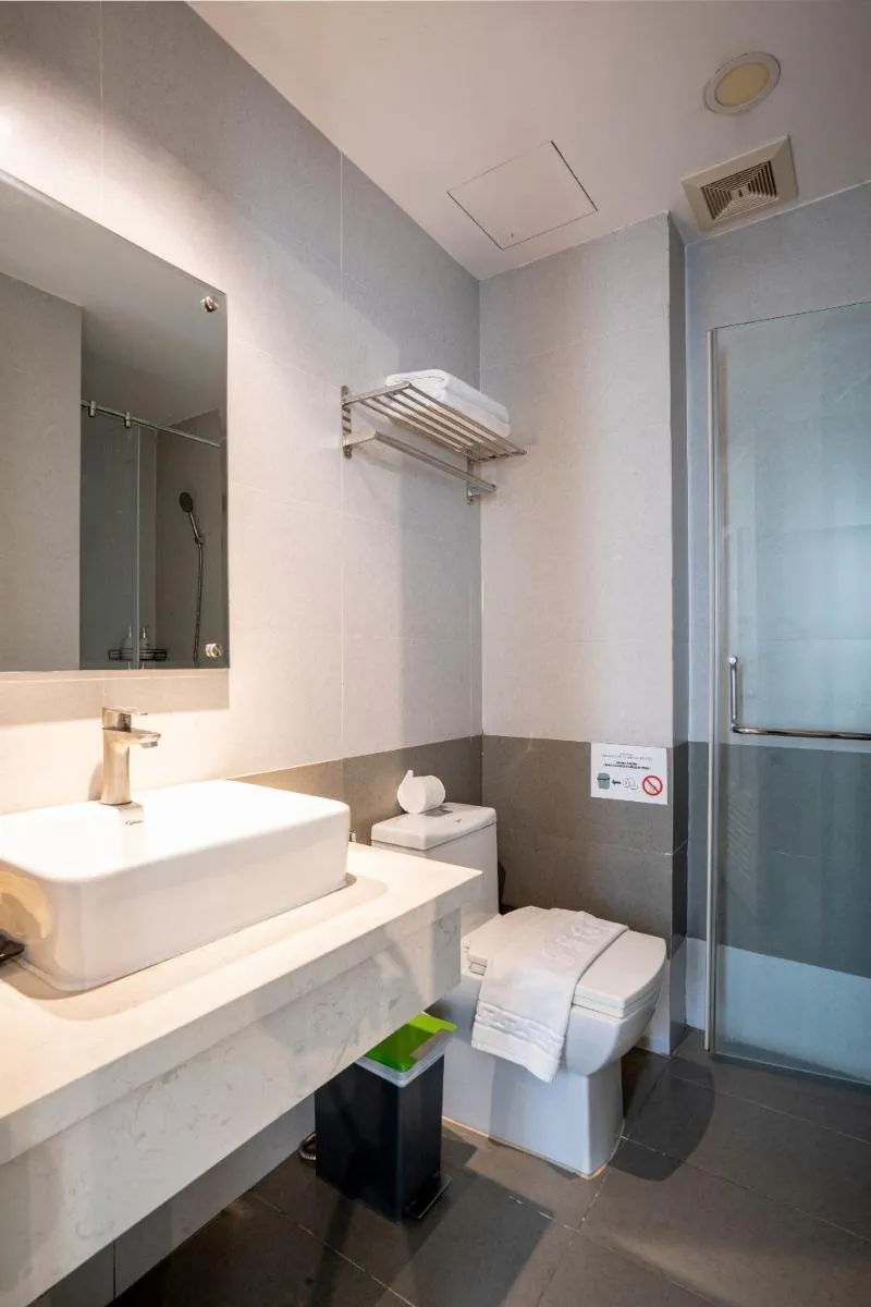 Image 4 of La Airport Tan Binh Hotel