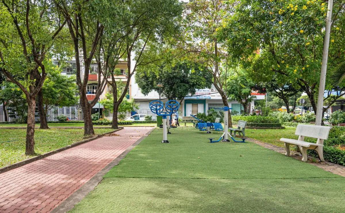 Image 4 of LalaHouse Summer Park