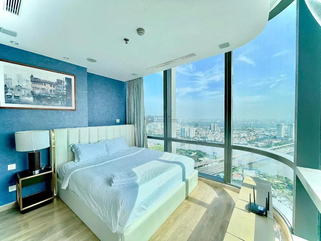 Image 1 of Landmark 81 Luxury Apartment & The Landmarks Apartments – The Buildings Surrounding Landmark 81