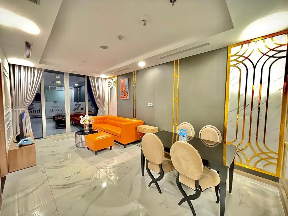 Image 5 of Landmark 81 Luxury Apartment & The Vinhomes Central Park Apartments – The Buildings Surrounding Landmark 81