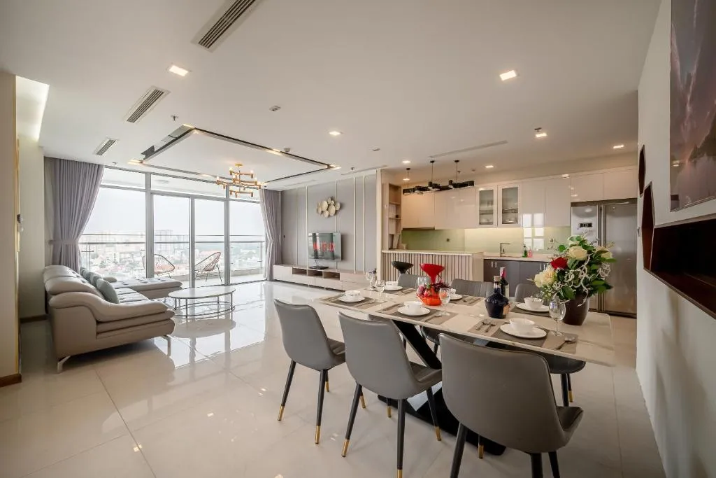 Image 1 of Landmark Luxury Apartment 1234PN