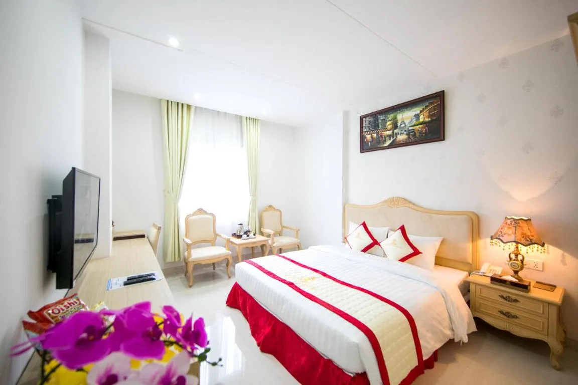 Image 1 of Le Saigon Hotel