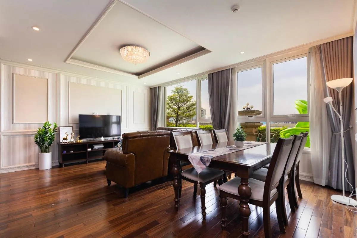 Image 5 of Leman Luxury 3 BR Apartment by Chloe