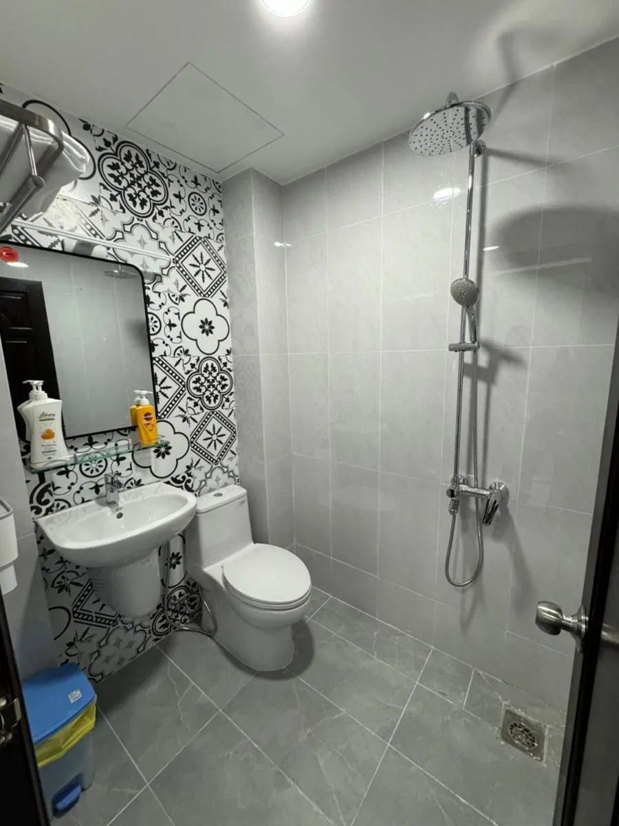 Image 5 of Like Hotel