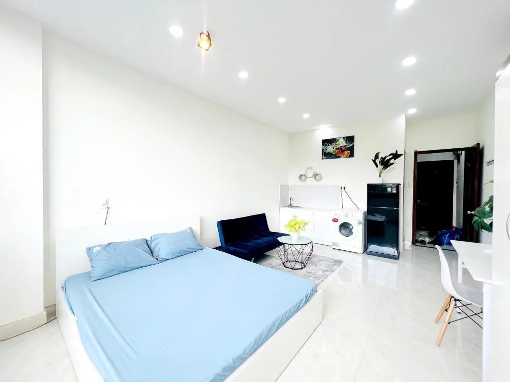 Image 1 of Long Home 2B