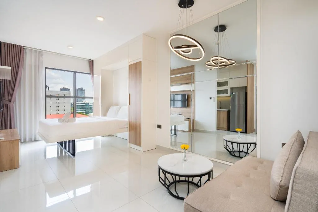 Image 1 of Lovely one bedroom stunning view in center