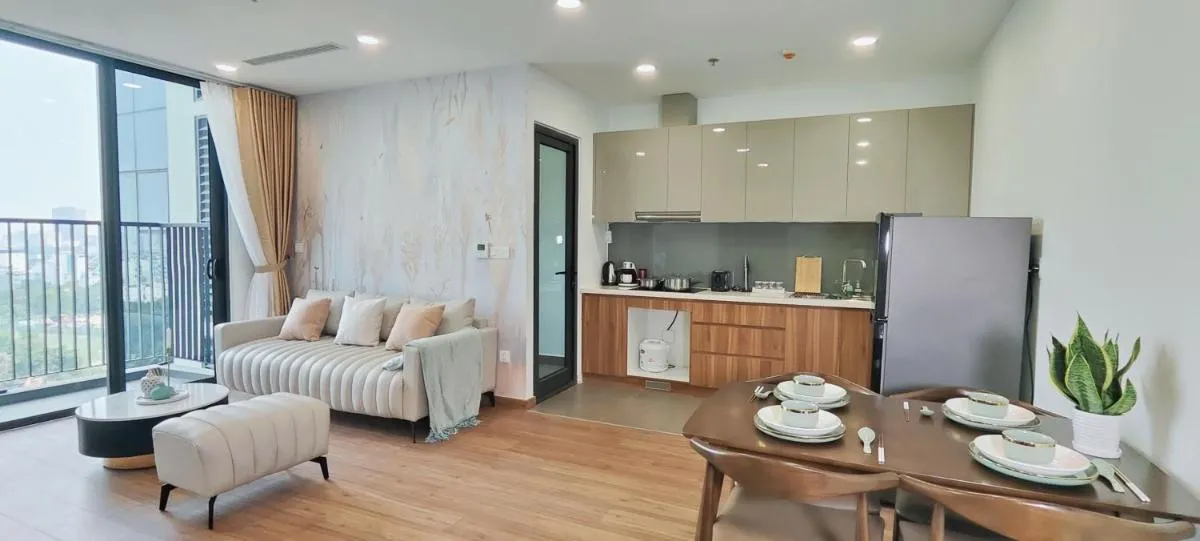 Image 3 of Luxury 2BR Condo in District 7