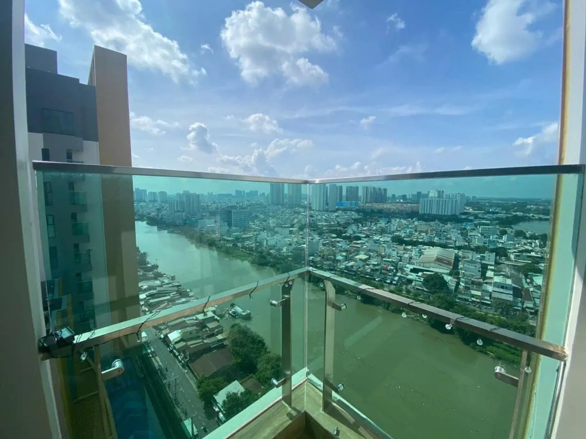 Image 4 of Luxury Delasol Studio- Free Infinity Pool- Near District 1- T-HOUSING