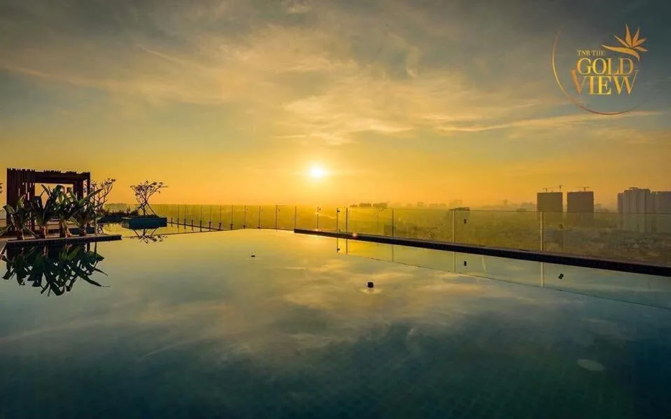 Image 4 of Luxury Gold Apartment 86 -Rooftop Pool Central City