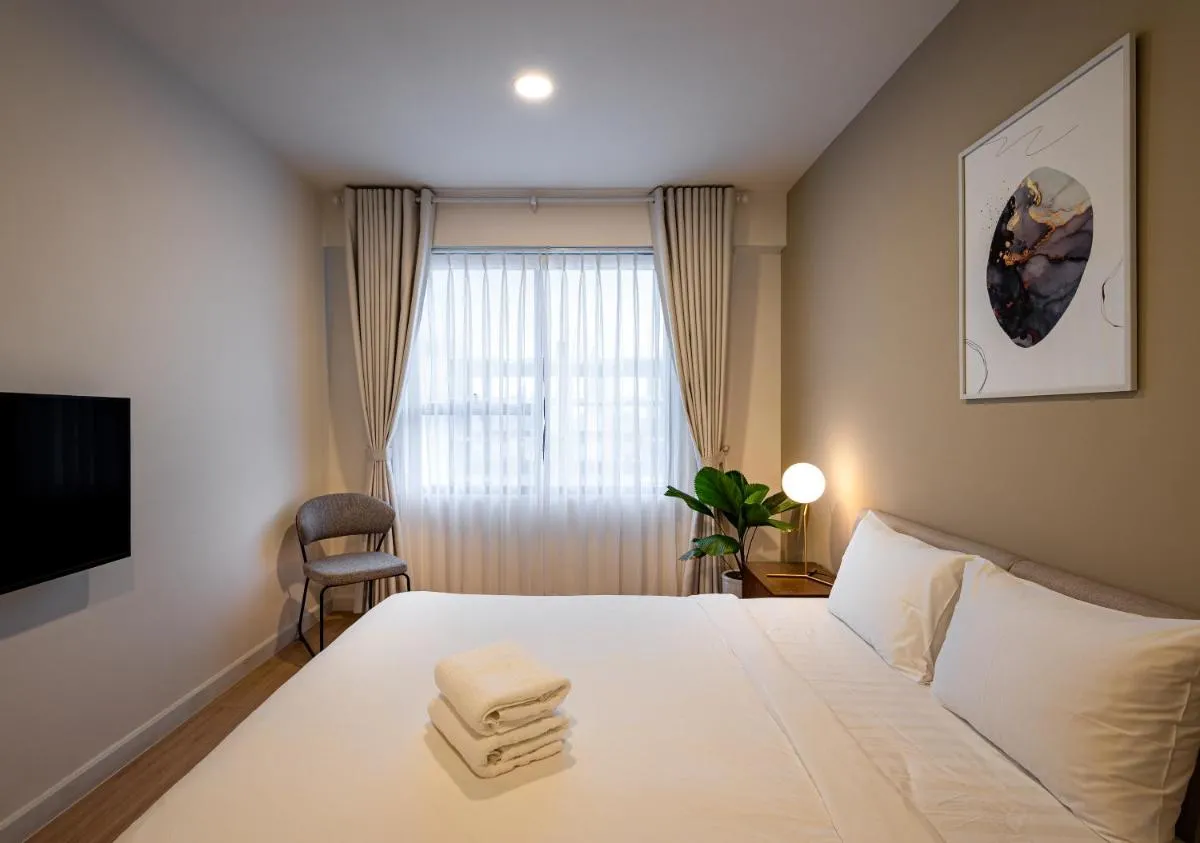 Image 3 of Luxury Modern, D1, 3 King BRs+2Wc, 300m Bui Vien