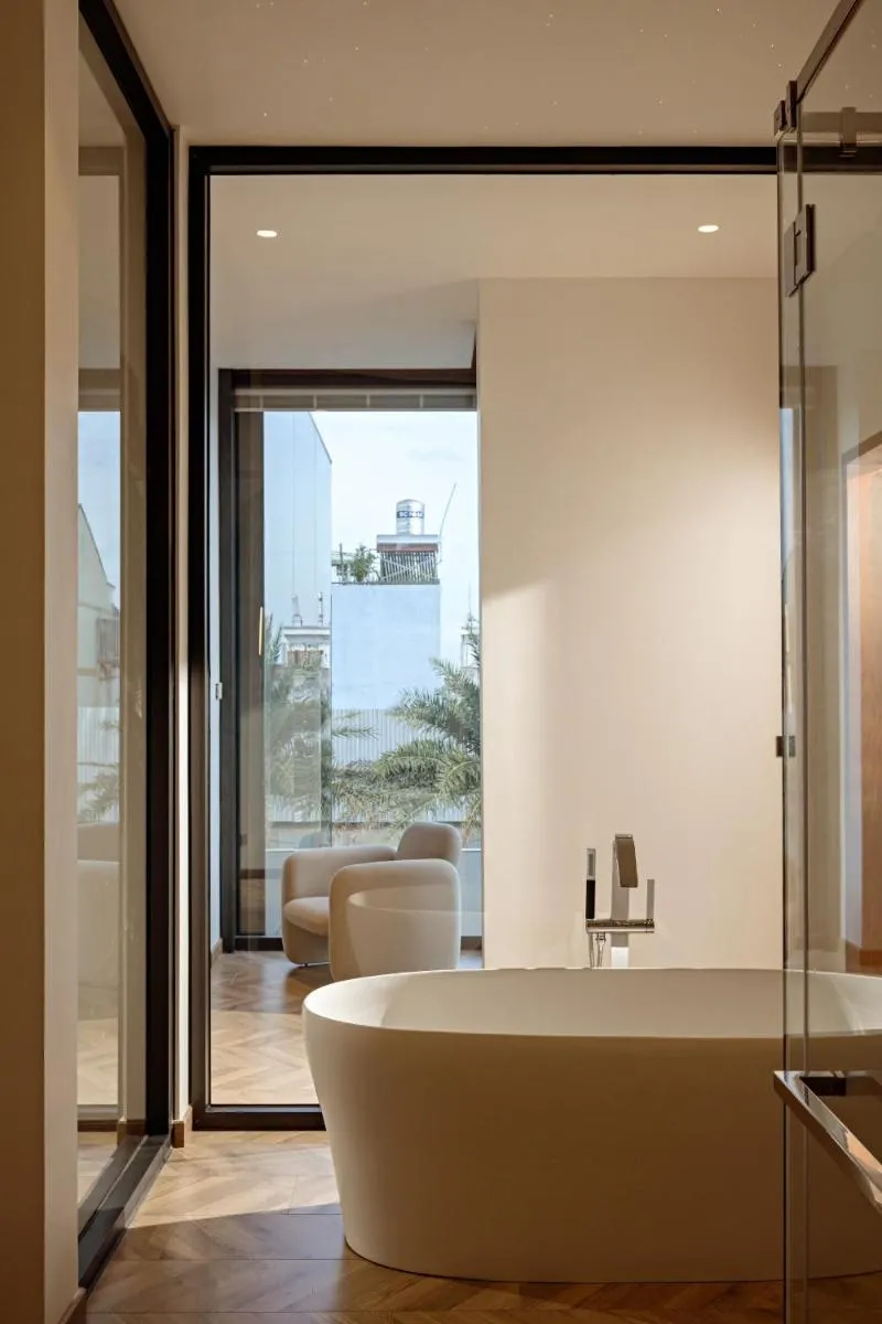 Image 4 of Luxury retreat VILLA near HCM w private pool