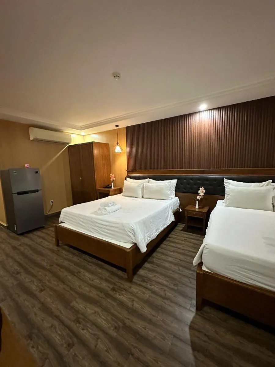 Image 4 of Mandarin Hotel