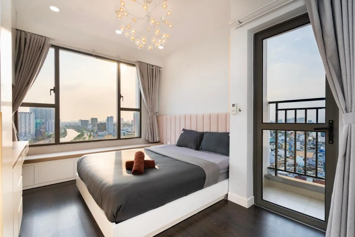 Image 5 of Mark Apartment – Rivergate residence