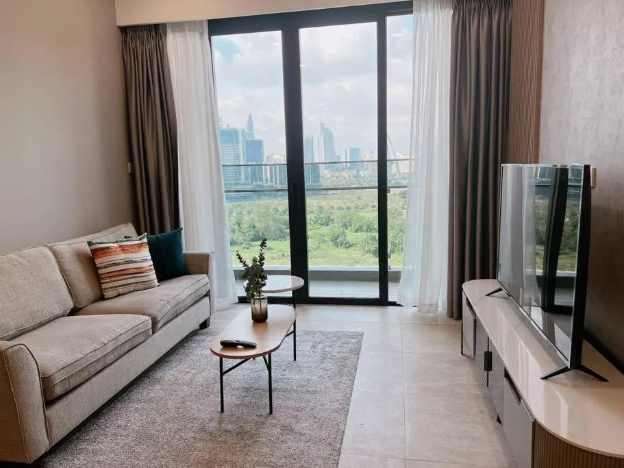 Image 3 of Million Dollar View Apartment