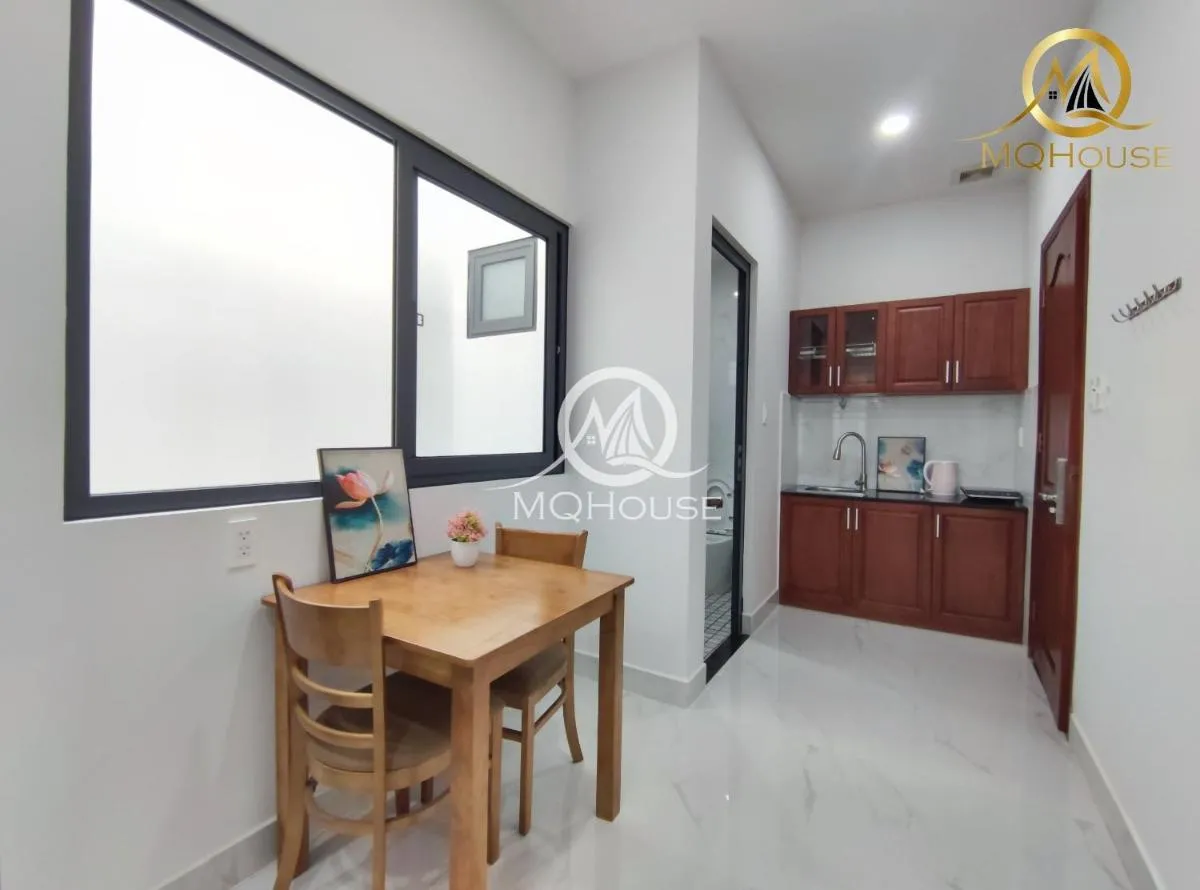 Image 3 of MoonStay