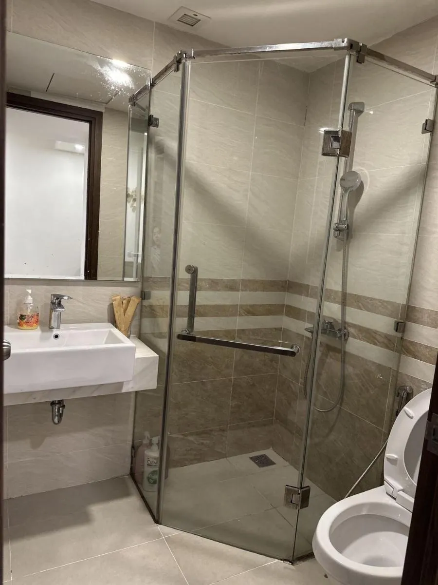 Image 4 of NEW Luxury 2 Bedroom Saigon Royal Condo 4 pax , Near District 1,Vietnam AP13