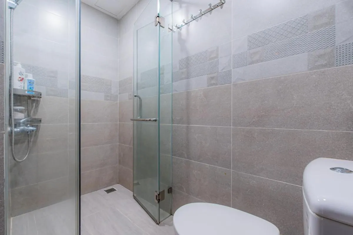 Image 3 of Orchard Park View Apartment-5 minutes from Airport