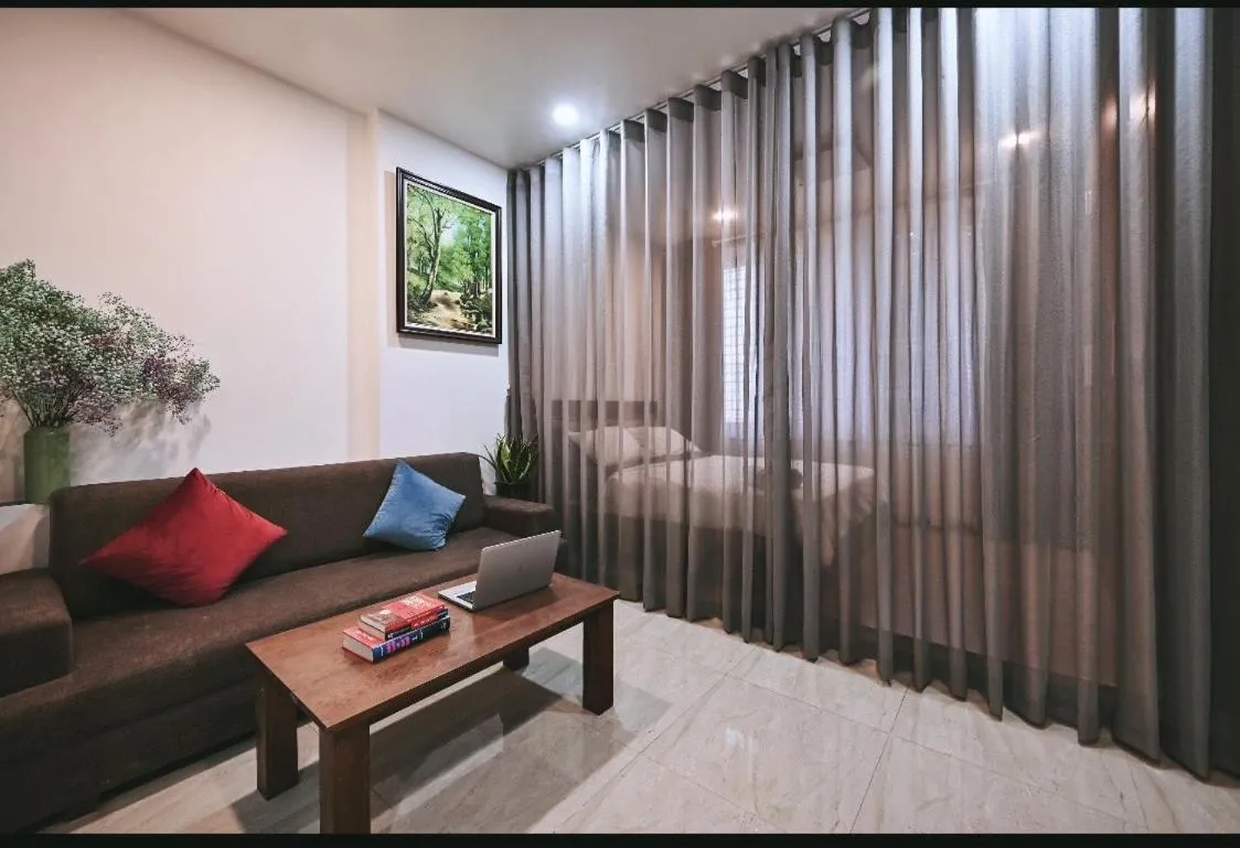 Image 3 of Qhome